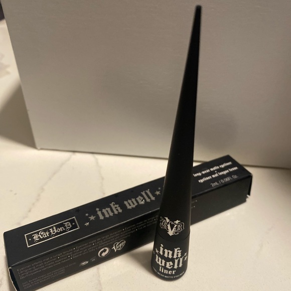 NIB Kat Von D Ink Well Liner in Trooper Black - Picture 3 of 6